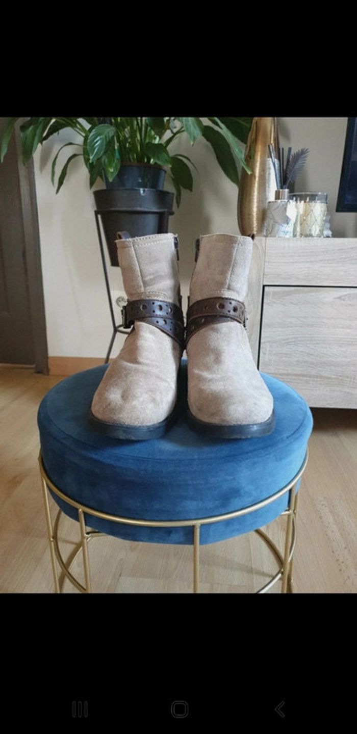 Bottines beige en daim