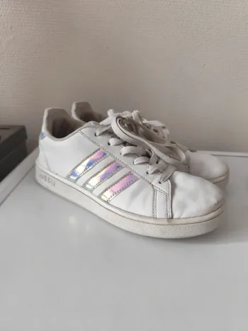 Basket adidas fille taille 35