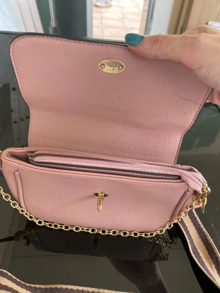 Joli petit sac rose avec sa libellule sur le devant - photo numéro 8