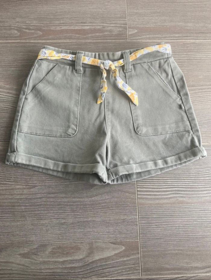 Short 3 ans