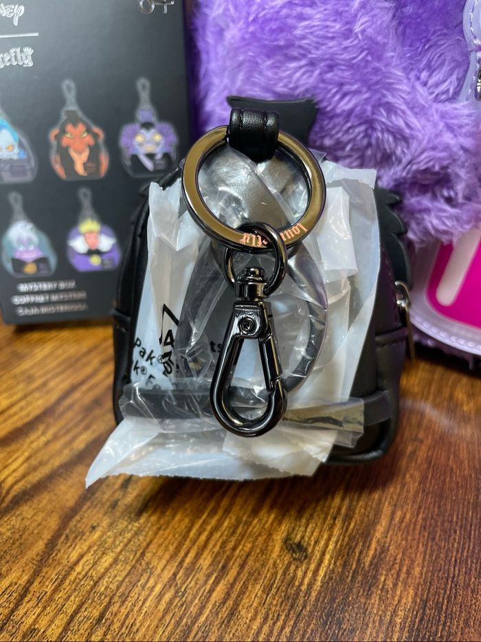 Mini Loungefly mystery Villains Disney - photo numéro 2