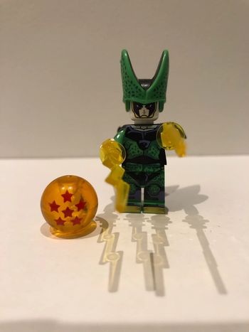 Figurine type lego Dragon Ball Z. Dragon Ball