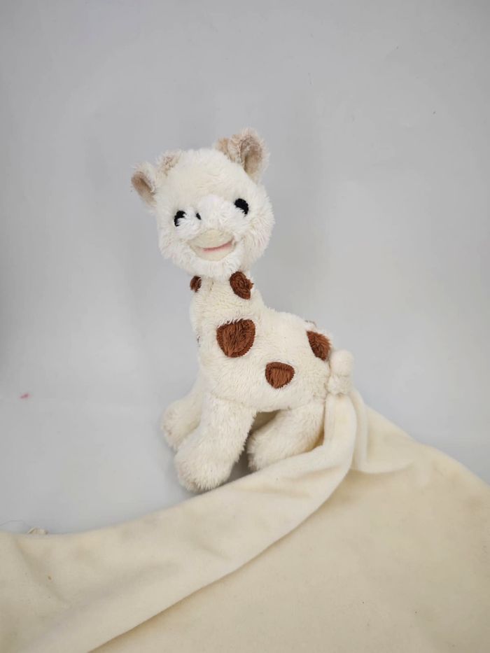 Doudou Mouchoir Sophie La girafe Vulli - photo numéro 2