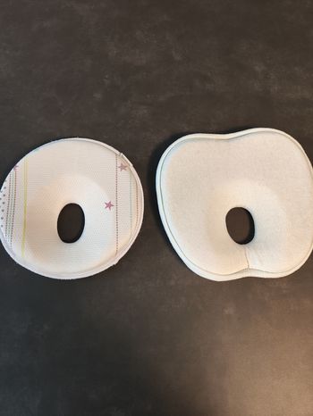 Lot de 2 cale-tête bébé anti tête plate – Très bon état