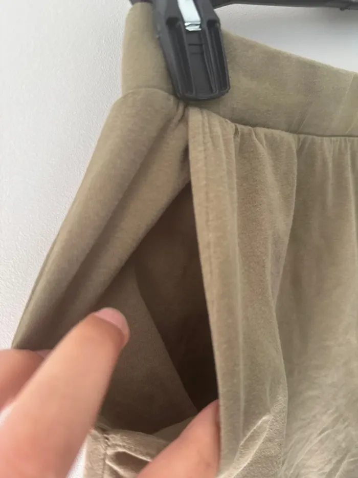 🩳 short vert kaki - femme - tissaia basics - taille 42/44 - bon état - photo numéro 2