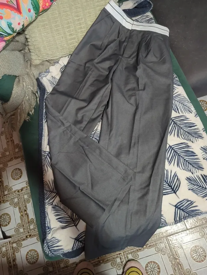 Pantalon pince jambes évasées