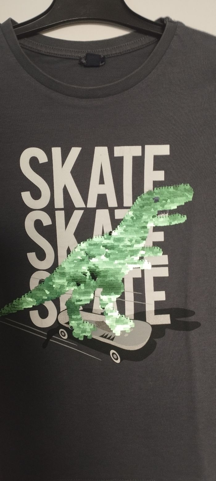 Tee-shirt manches longues garçon taille 8 ans - photo numéro 3