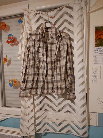 Chemise à carreaux