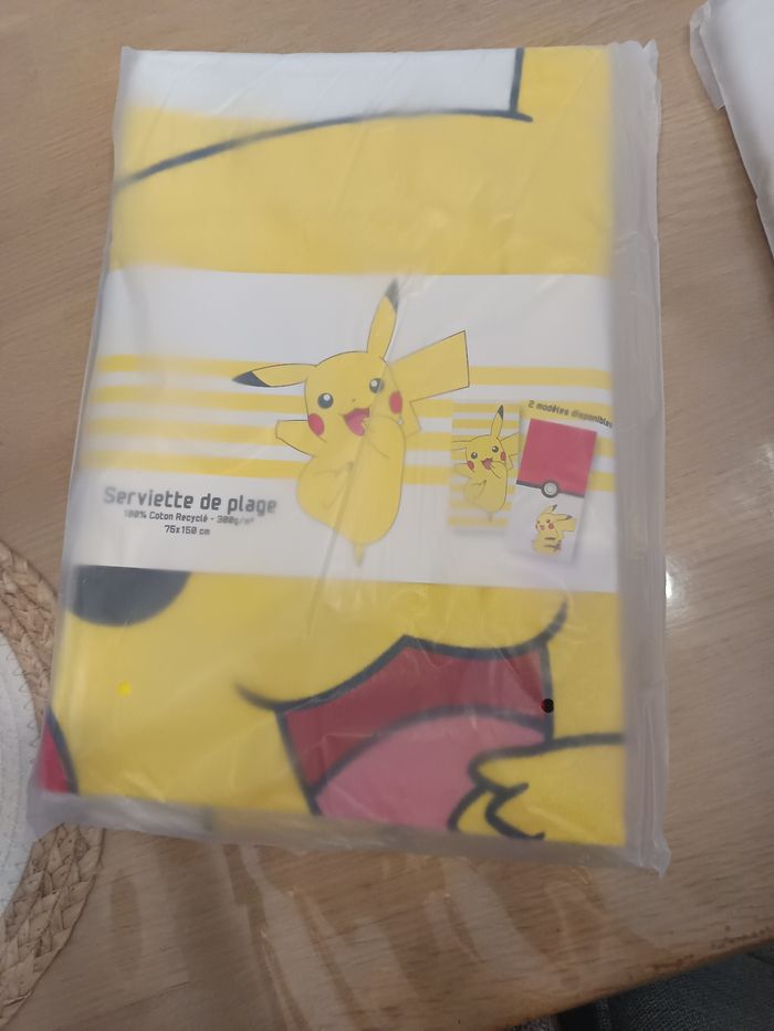 Lot de 2 serviettes pokémon neuf - photo numéro 3