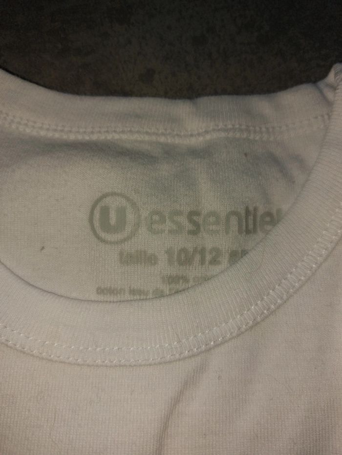 Lot 2 t-shirts blancs - photo numéro 2