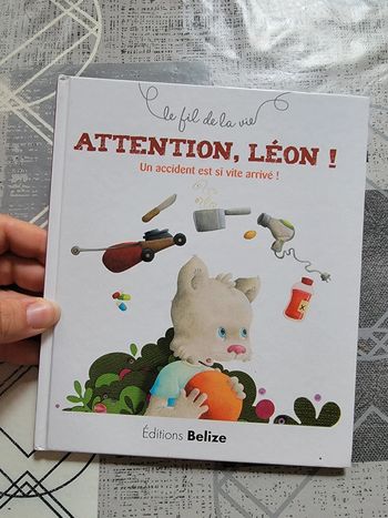 Attention, Léon