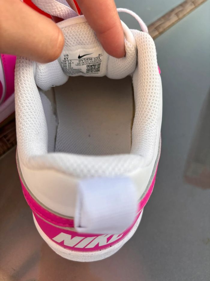Baskets Nike P.38,5 Neuves - photo numéro 8