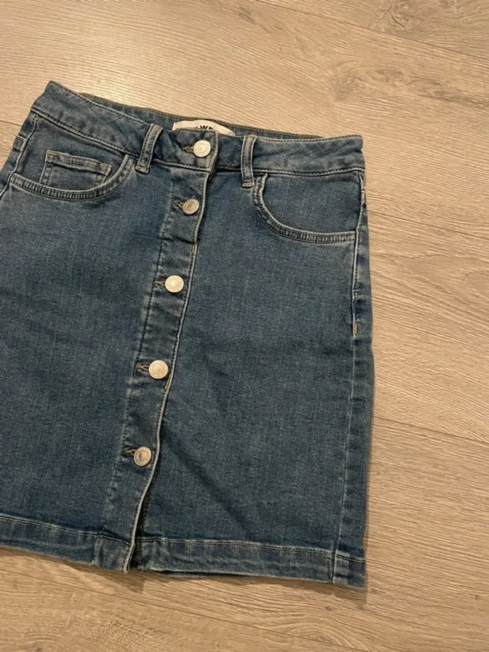 Jupe en jean boutonnée Tally Weijl Taille 34 - Très bon état - photo numéro 3