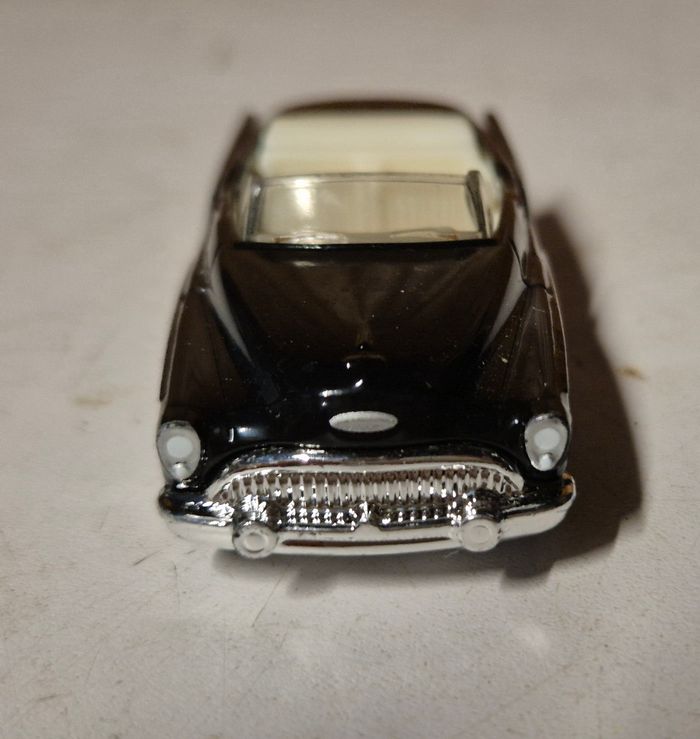 Voiture miniature Matchbox 1953 buick skylark noir - photo numéro 2