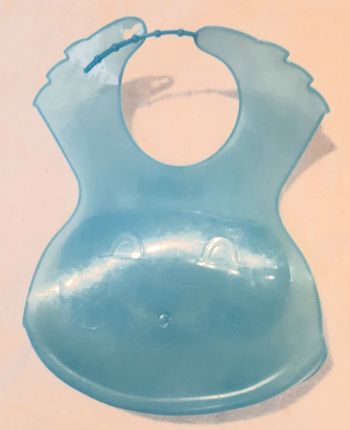 Bavoir en plastique ramasse miette
