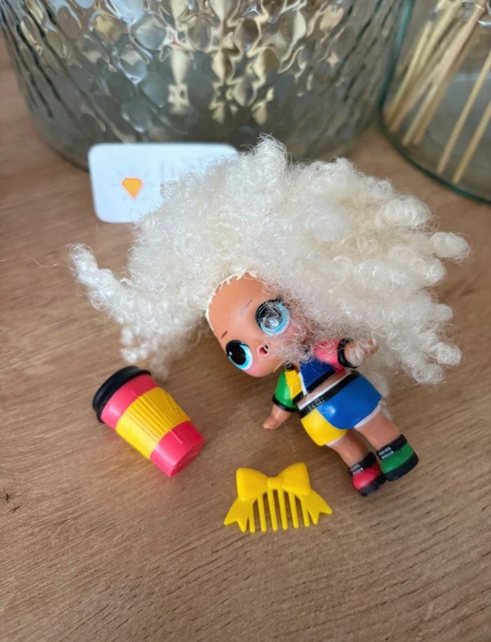 Poupée lol surprise cheveux blond - photo numéro 3