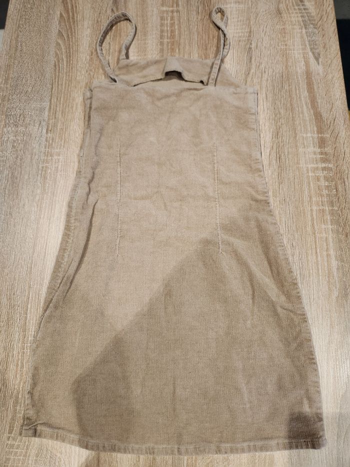 Robe beige - photo numéro 3