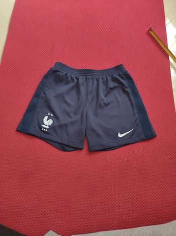 Short de foot France Nike Authentique Officiel taille enfant 5/6 ans