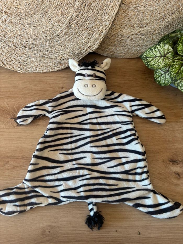 Doudou plat zèbre blanc noir kimbaloo la halle