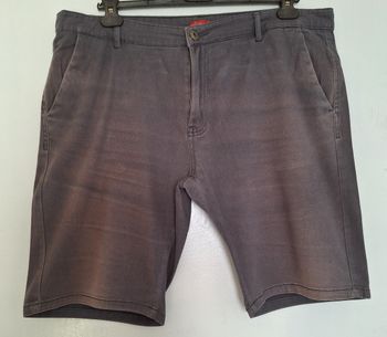 Bermuda gris Tissaia