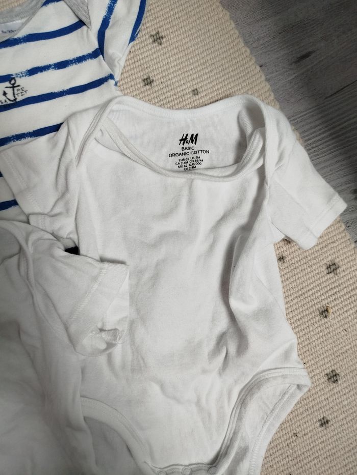Lot body manches courtes 3mois - photo numéro 5