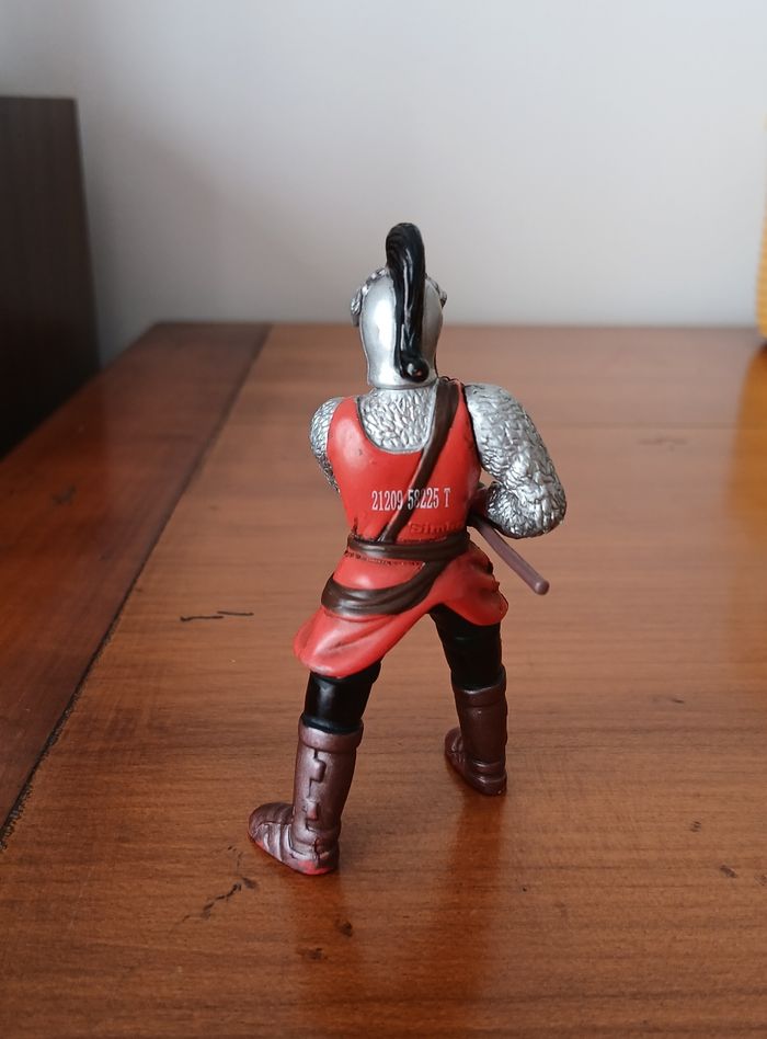 Figurine Chevalier Moyen-âge *8 cm *marque Simba. - photo numéro 5