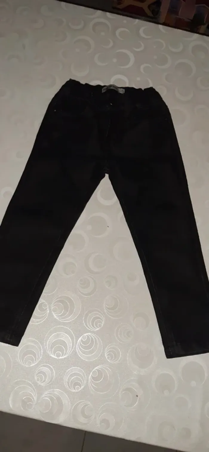 Pantalon jean noir réglable à la taille 3 ans