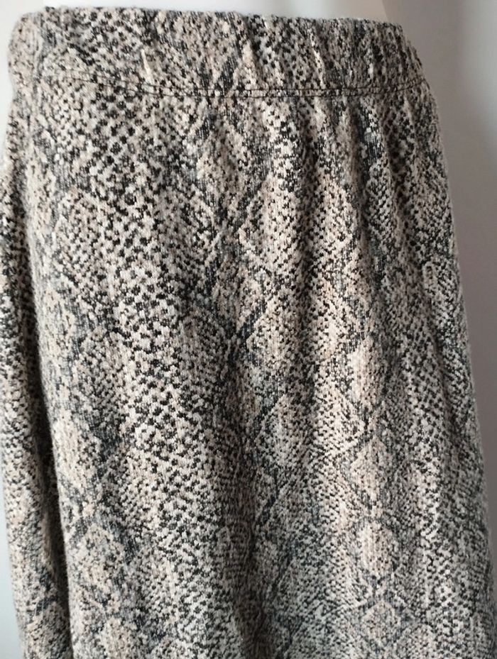 Jupe hiver mi longue imprimé 🐍 Zara taille M - photo numéro 2