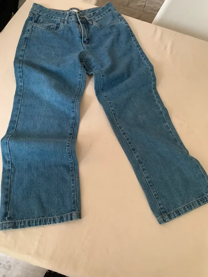Jean jambes larges taille 34 très bon état