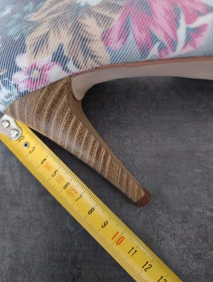Chaussures à talons en toile fleurie pointure 39 - photo numéro 8