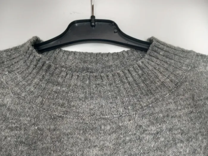 Joli pull gris hiver H&M - photo numéro 6