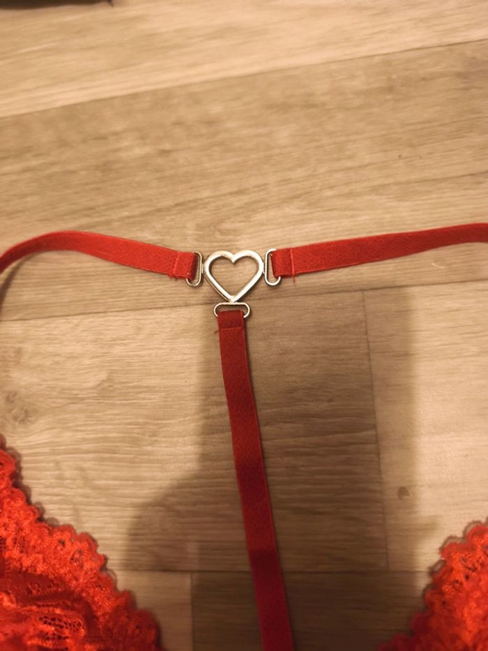 Soutien gorge ouverture devant taille M neuf marque shein - photo numéro 2