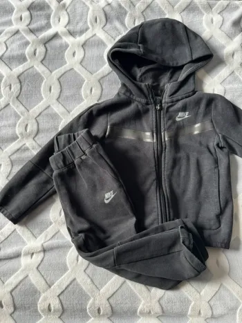 Ensemble Nike
