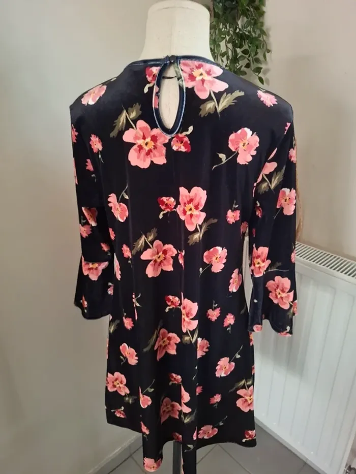 Robe fleurie primark effet velours - photo numéro 4