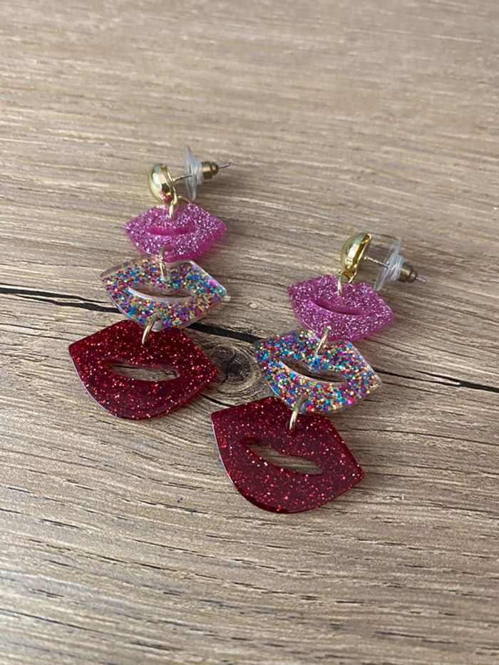 Boucles d’oreilles acrylique bouche - photo numéro 2