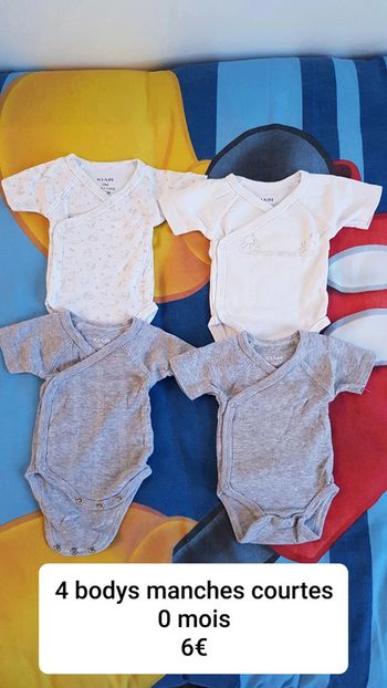 Lot de 4 bodys garçon manches courtes taille 0 mois