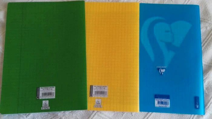 Lot fournitures scolaires NEUF cahiers + intercalaires - photo numéro 3