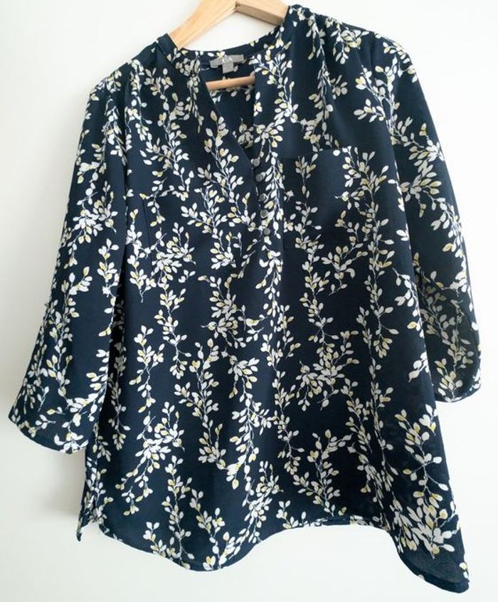 Blouse neuve élégante et légère - photo numéro 3