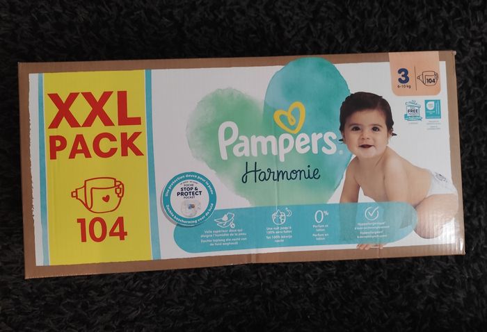 Couches Pampers harmonie