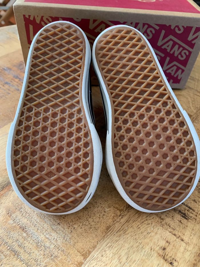 Vans. SK8-Hi Zip p23.5 - photo numéro 3