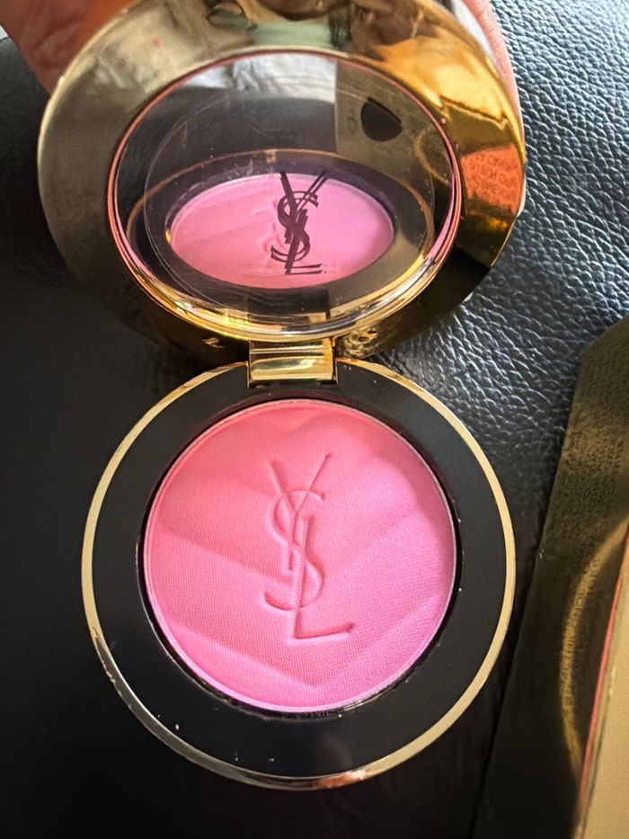 Blush floutant YSL - photo numéro 2