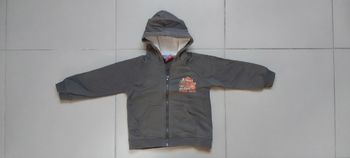 Gilet zippé à capuche 4 ans