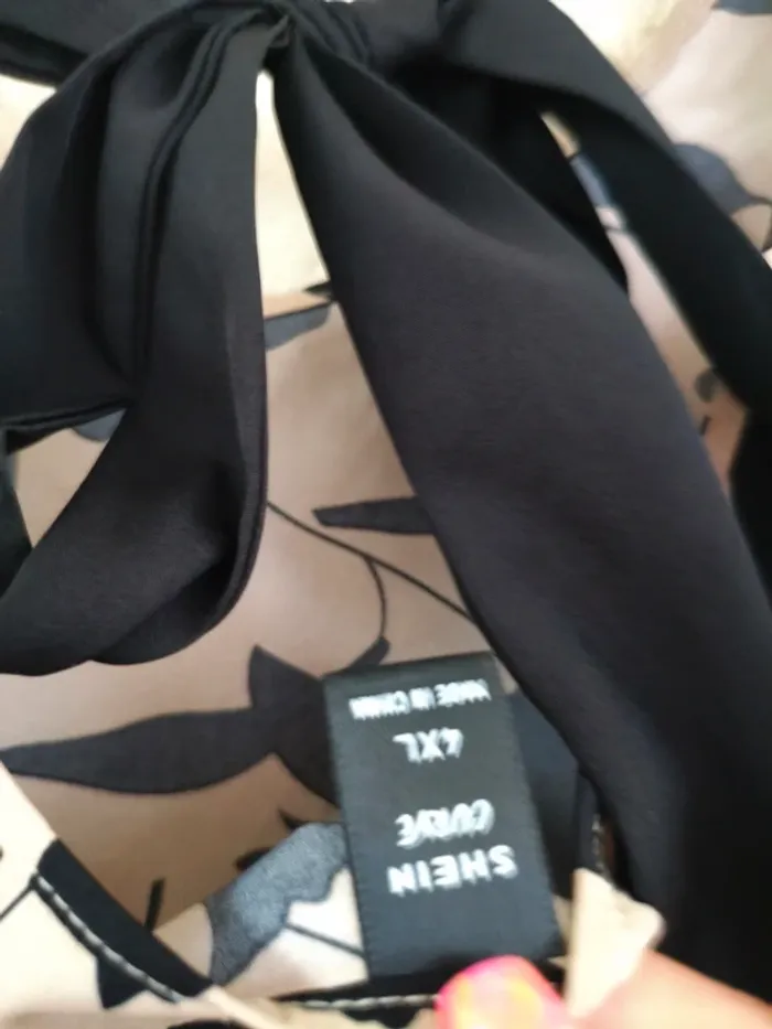 Blouse beige et noire - Shein Curve - taille 52 - photo numéro 6