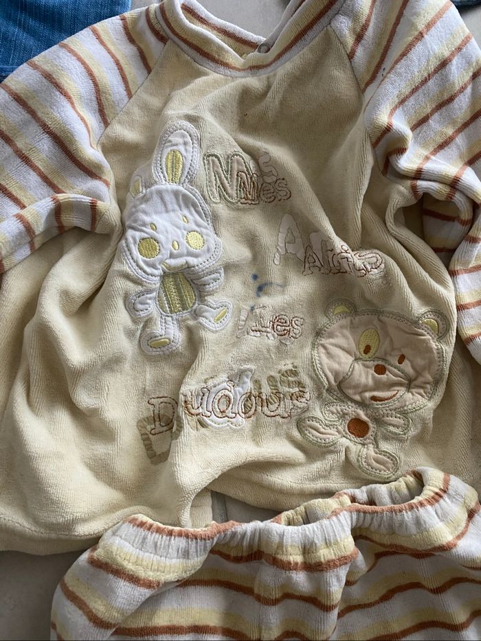 Lot vêtements bébé garçon 24 mois pyjama jogging jean polo pull - photo numéro 10
