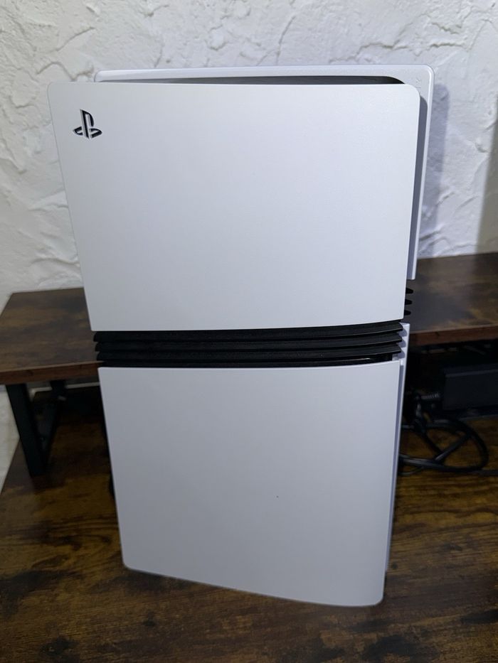 PS5 Pro + Manette DualSense Edge Pro (Très bon état - photo numéro 3