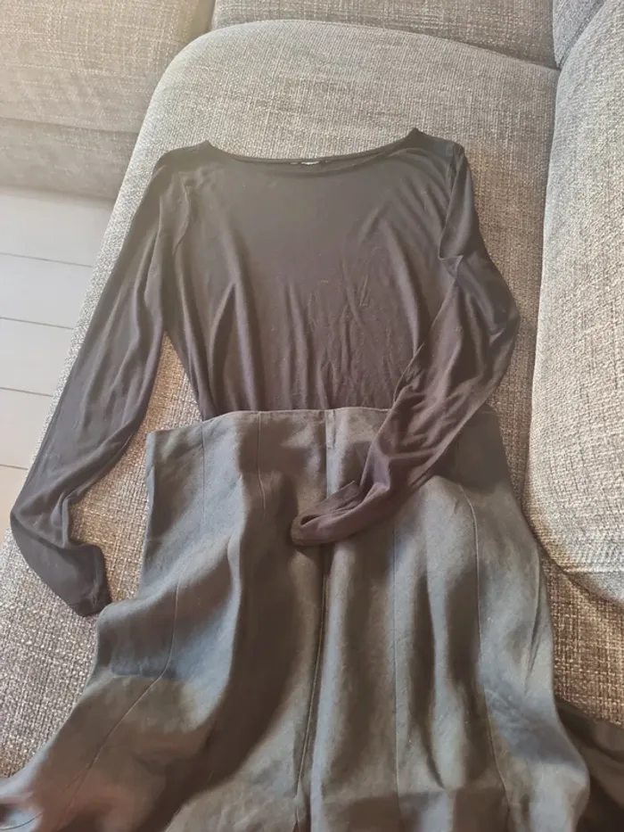 Lot d'une jupe et haut noir - photo numéro 6