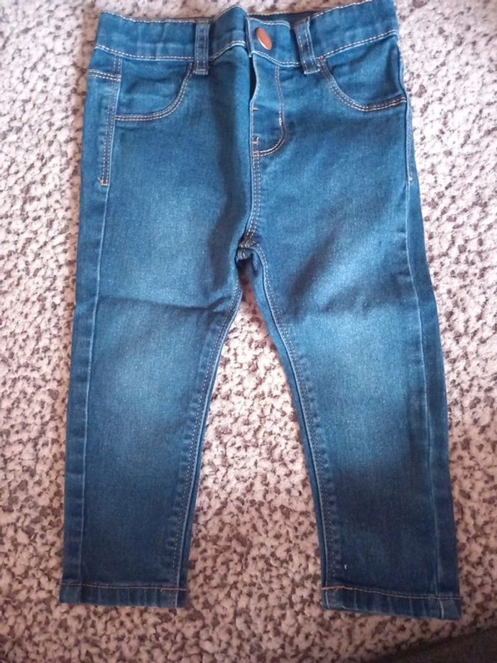 Jean primark taille 86cm 12/18mois - photo numéro 1