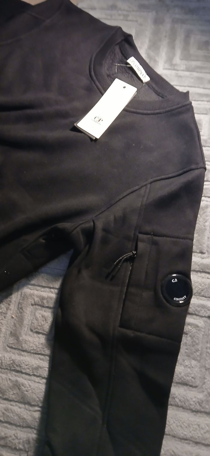 Pull Cp company - photo numéro 4