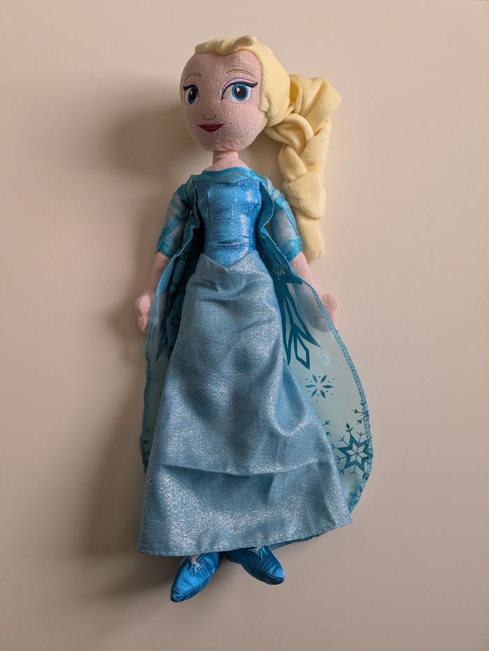 La Reine des neiges Disney poupée de chiffon Elsa - photo numéro 1