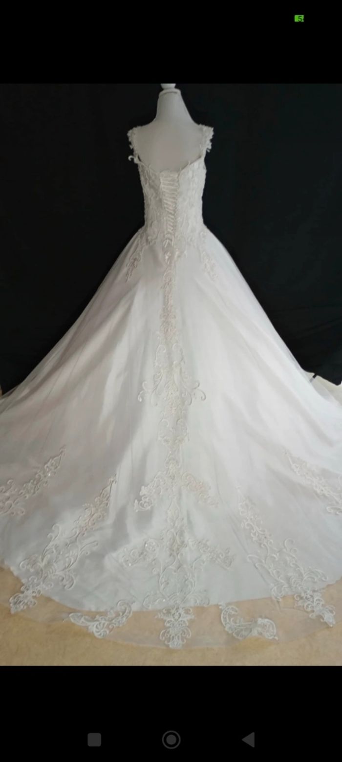 Robe de mariée neuve - photo numéro 3
